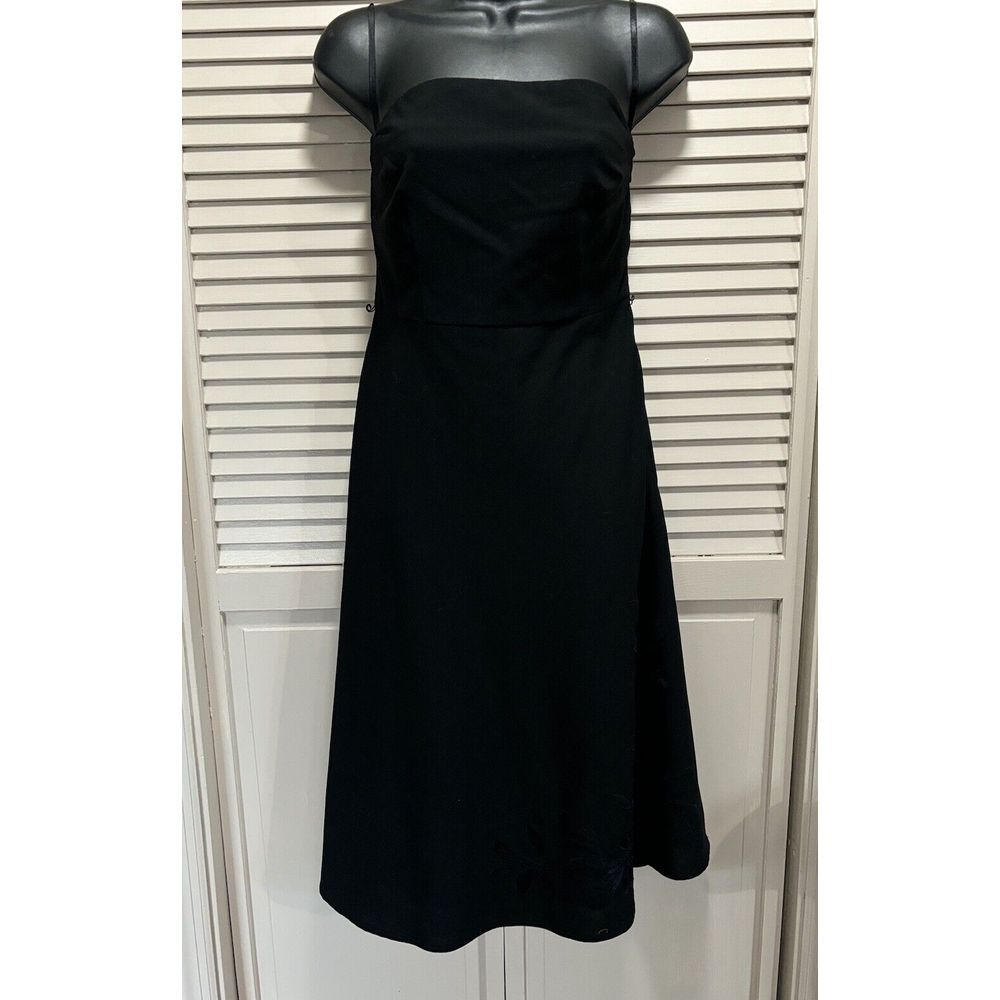 Express Black Embroidered Strapless‎ Dress Size Medium Flare Zip Boning